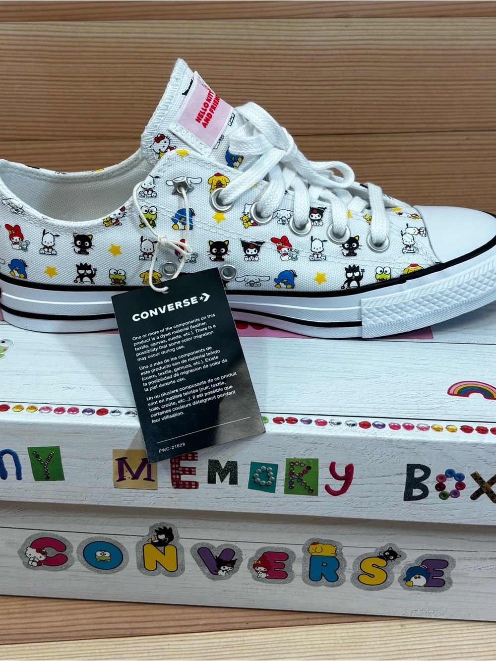 Converse HELLO KITTY And Friends Chuck Taylor White Low Sneakers Women’s Sz 8 - Picture 4 of 8